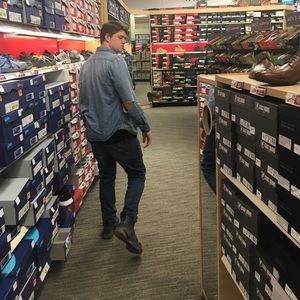 Meet your Posher, Sam